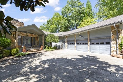 6 High Water Court