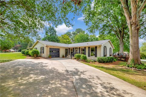 300 Edgewater Drive sold home in Bridgewater Sub, Anderson, SC