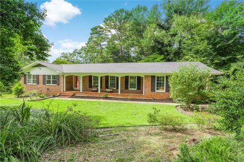 226 Camelot Road