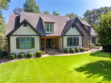 216 Vineyard Park