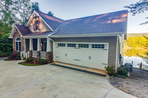 110 Lake Ridge Lane