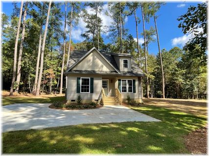 225 Singing Pines Road sold home in Singing Pines, Seneca, SC