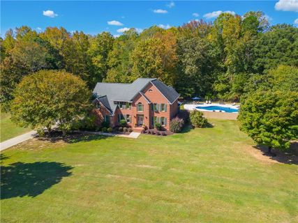 211 Wren Crossing Lane