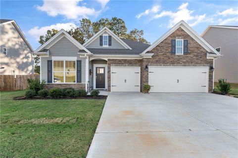 653 Fern Hollow Trail