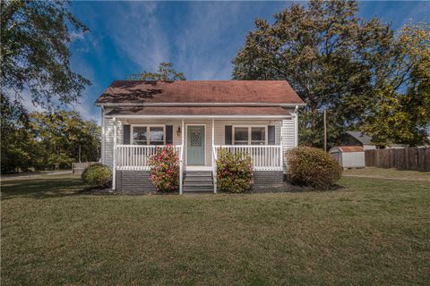 14 Clay Street sold home in Woodside Mill, Liberty, SC
