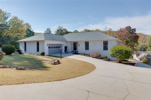 103 Shorecrest Drive sold home in White Oak Cliff, Seneca, SC