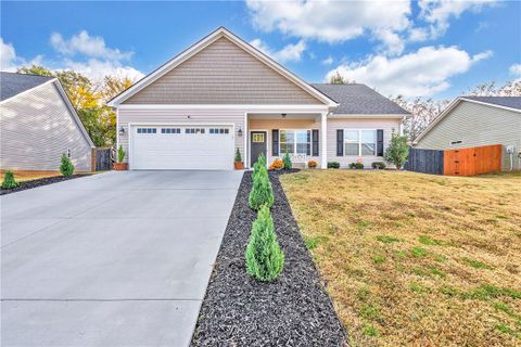 206 Ashwood Lane