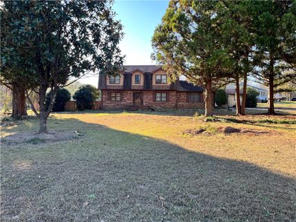 401 Jameson Drive