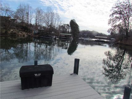208 Indian Trail Road sold home in Indian Oaks, Seneca, SC