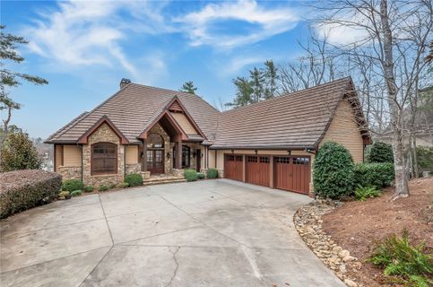 113 Burwood Court