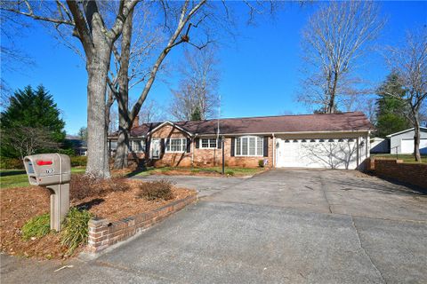 703 South B Street sold home in Wyatt Ag, Easley, SC