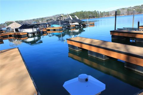 127 N Waterside Drive