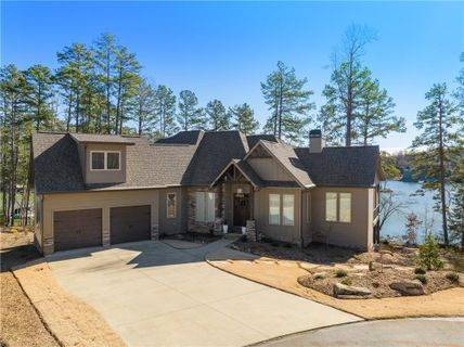 326 Bayside Drive sold home in Little Keowee Bay Key, West Union, SC