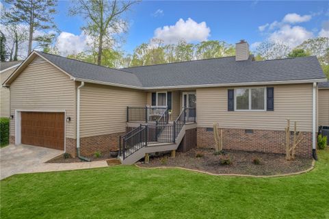7 Fox Ridge Point