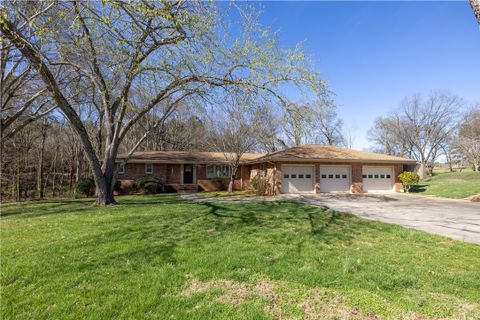 719 W Quincy Rd Road