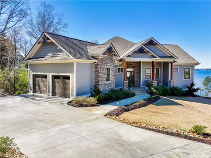 305 Wynswept Pointe sold home in East Shores, Seneca, SC