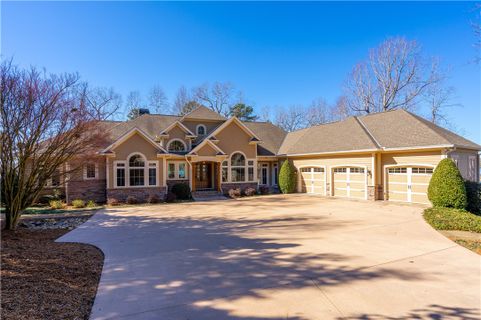 606 Coleridge Court