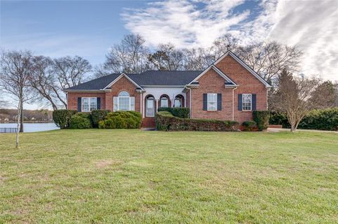 202 Waterfront Drive sold home in Waterford Place, Williamston, SC