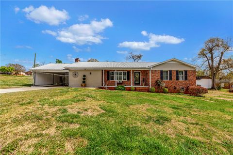 304 Shadow Lane sold home in Echo Valley, Seneca, SC