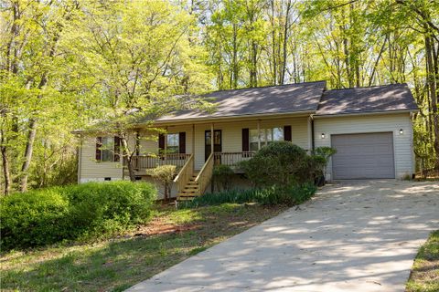 418 Arrowood Circle