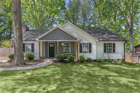 211 Duquesne Drive