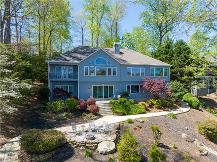 212 N Harbour Drive sold home in North Harbour, Seneca, SC