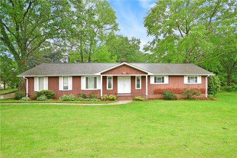 101 Longview Terrace