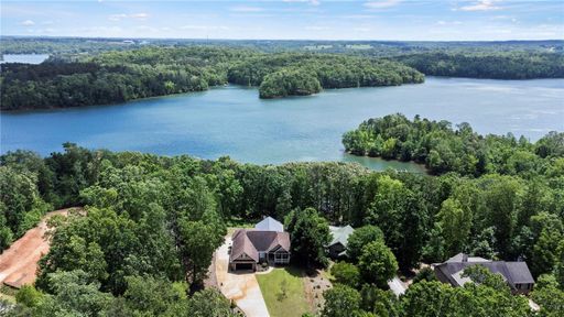 512 Tammerick Trail sold home in Tammerick Shore, Fair Play, SC