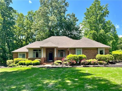 132 Loran Pointe Circle sold home in Loran Pointe, Seneca, SC