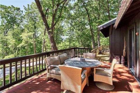 207 Whitewater Lake Road sold home in Whitewater Lake, Tamassee, SC