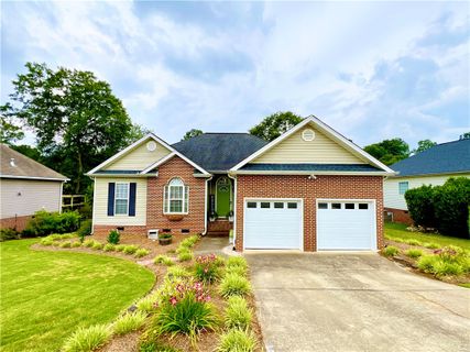 4 Groveton Court