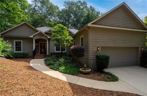 19 Quartermaster Drive