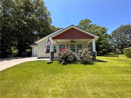 504 Robinhood Drive