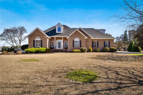 108 Dandelion Trail sold home in The Meadows, Anderson, SC