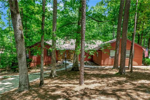 30 Mainsail Drive