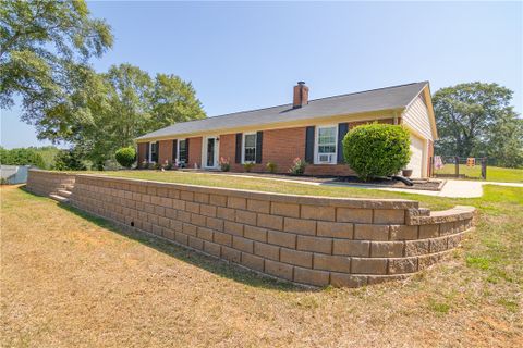 200 Lakewood Drive sold home in Lakewood, Anderson, SC