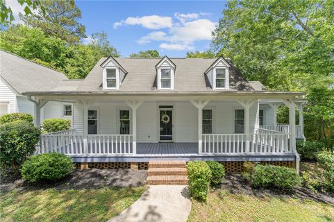 502 Squire Circle