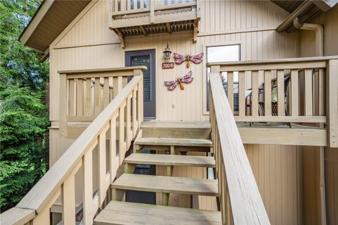 700 Captains Cove Court 8