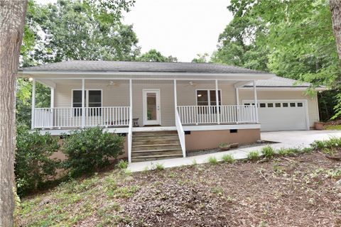 516 Squire Circle