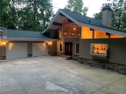 213 Riverlake Road sold home in Riverlake, Fair Play, SC