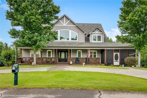 207 Crestridge Drive sold home in Blue Mountain Estates, Seneca, SC