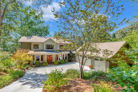 440 Overlook Drive