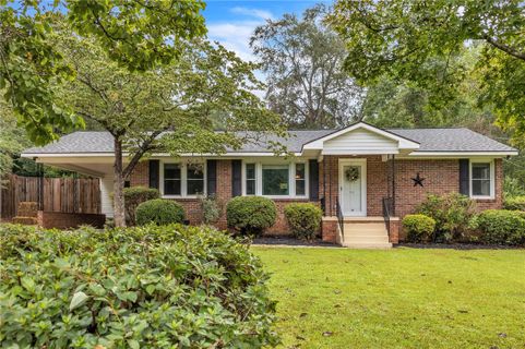511 Forest Lane