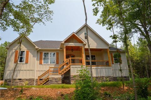 110 W Waters Edge Lane
