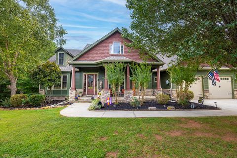 402 Home Stretch Drive sold home in Blue Mountain Estates, Seneca, SC