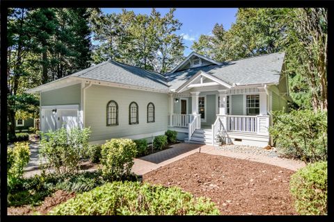 6 Lakeside Drive