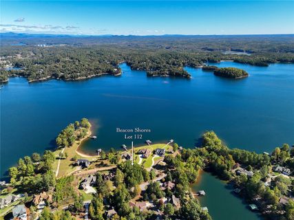 Lot 112 Beacon Shores Navigators Point sold home in Beacon Shores, Seneca, SC