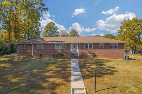 125 Tanglewood Drive sold home in Woodland Height, Anderson, SC