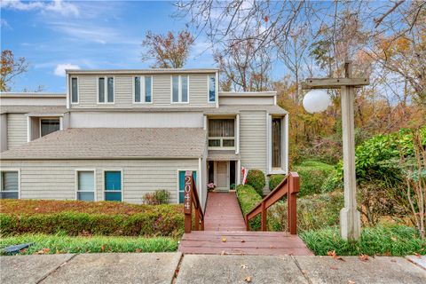 2044 Shelter Point