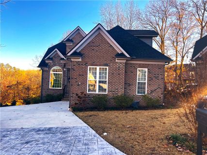 114 Courtyard Drive
